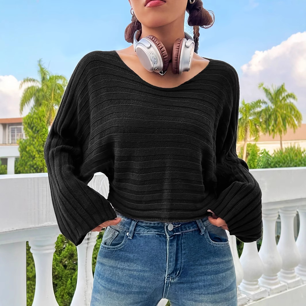 Cropped crew neck sweater 16