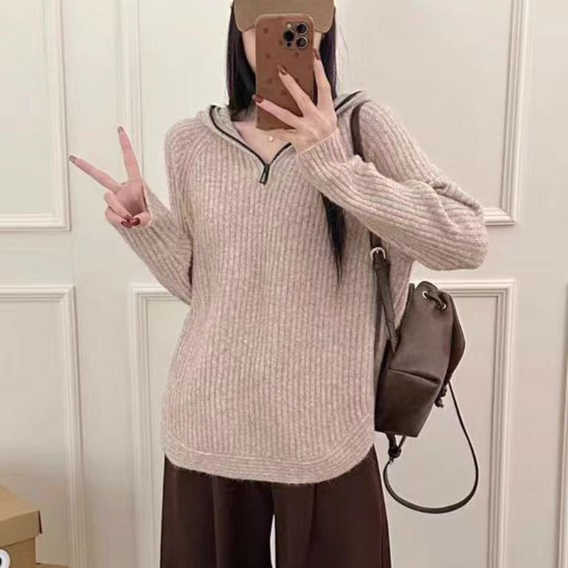loose long-sleeved sweater 10