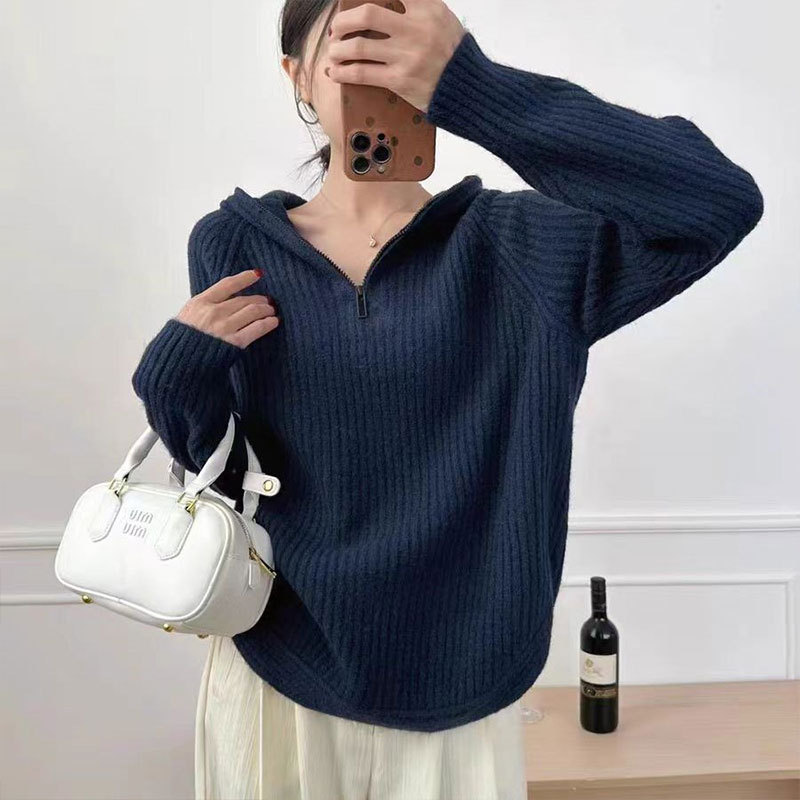 loose long-sleeved sweater 10