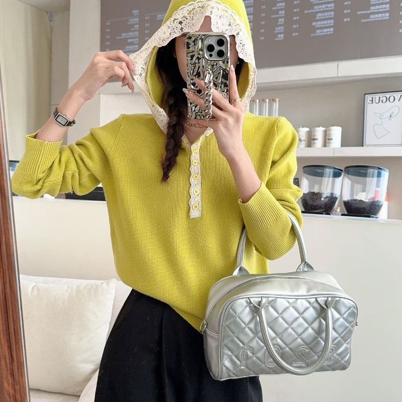 Soft long-sleeved top 11