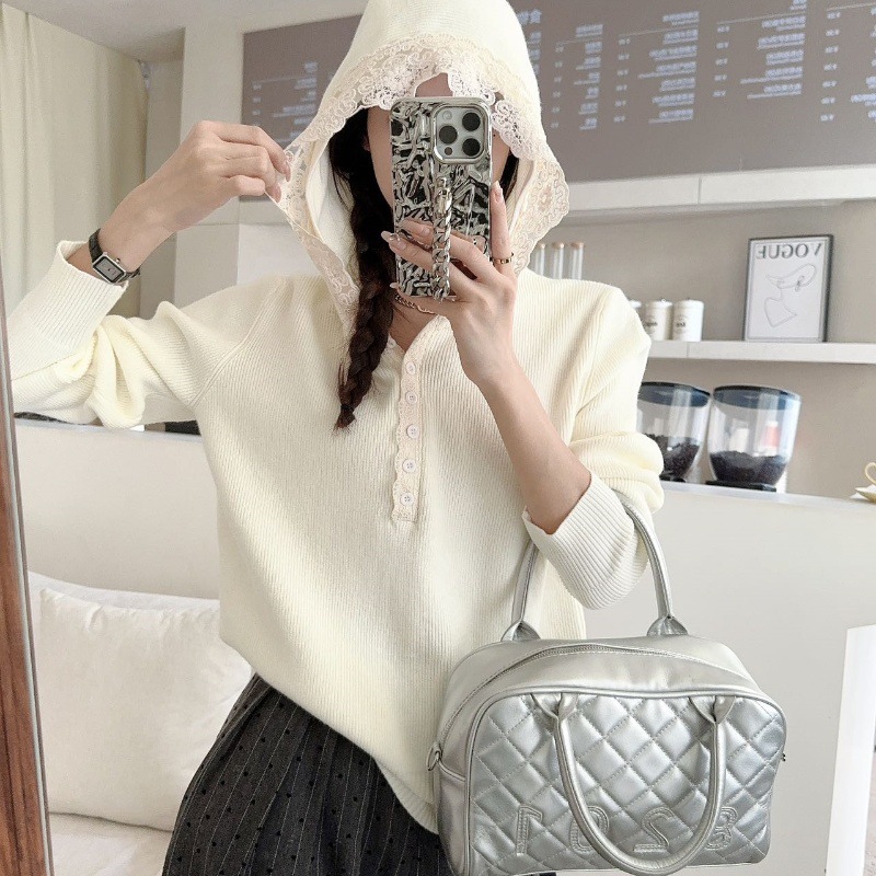 Soft long-sleeved top 11
