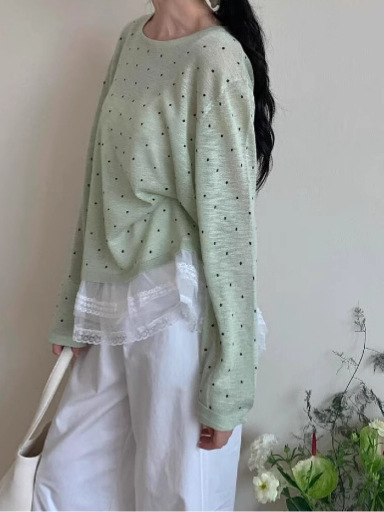 Polka dot long-sleeved knit 51
